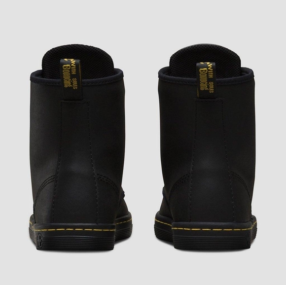 Dr. Marten Shoreditch Black Greasy Leather Size 6 Women's Boot Sneaker VGUC - Picture 3 of 11